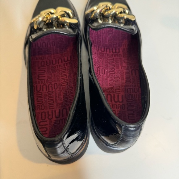 Munro Viv Chic; with panache black patten - Picture 2 of 10